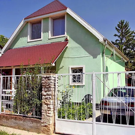 In - Balaton 18978 Apartman Balatonkenese