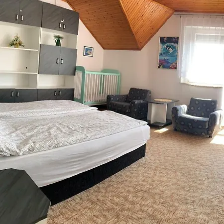 In - Balaton 18978 Apartman Balatonkenese